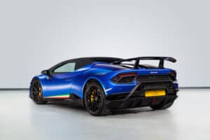 hire a lamborghini