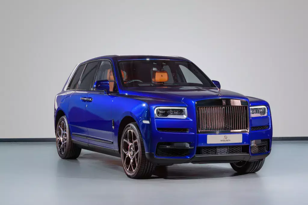 Rolls Royce Cullinan Blue front angled view