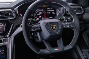hire a lamborghini