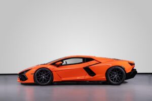 Lamborghini Revuelto hybrid